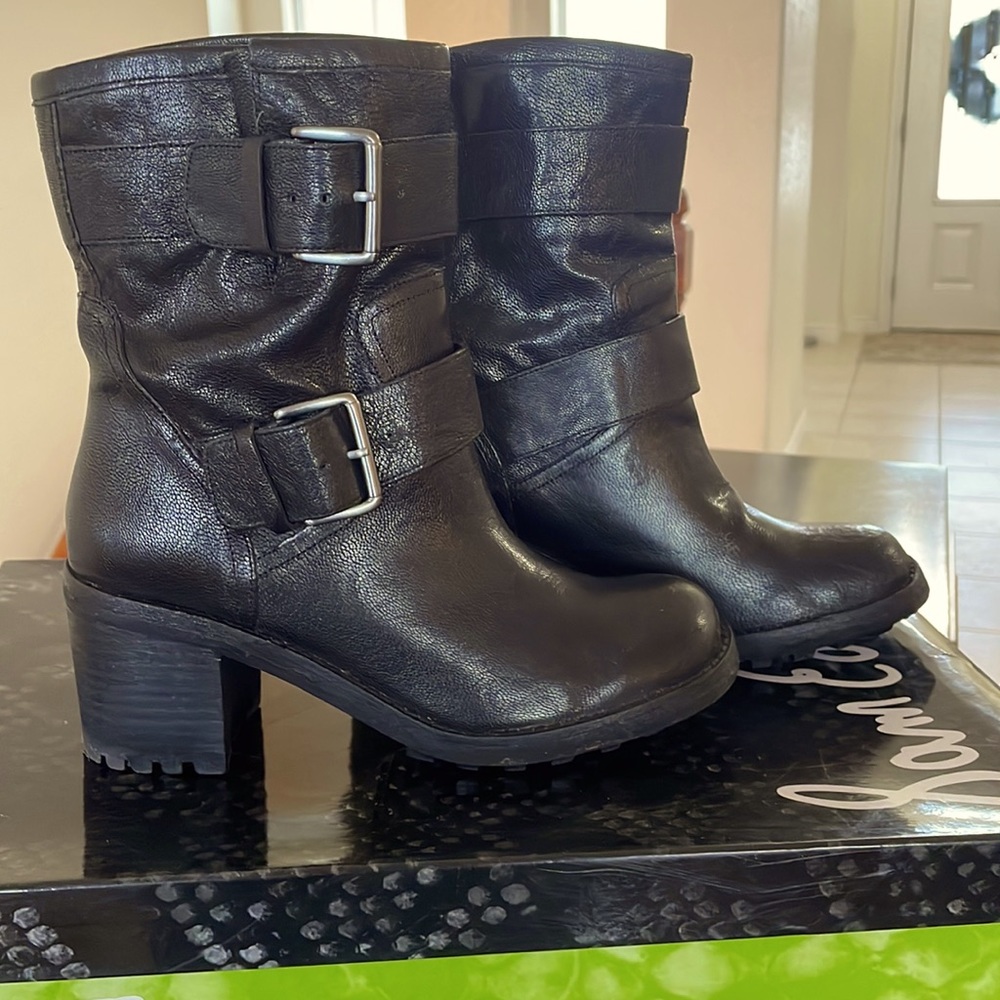 SAM EDELMAN  ERAS TOUR leather boots. Size 61/2 runs large/size 7